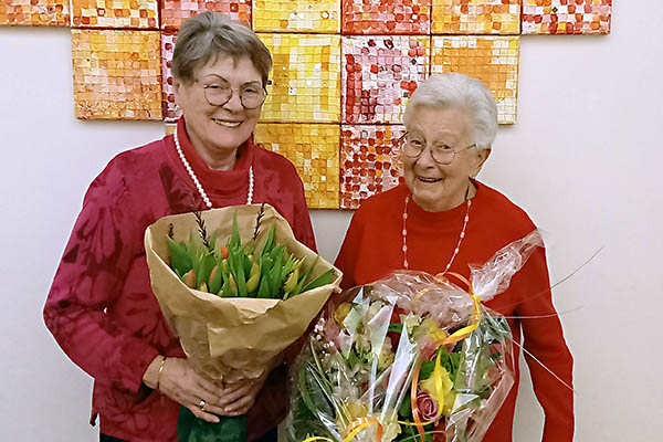 Blumen für Antje Jolink und Marianne Becker